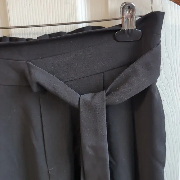 Zara Trafaluc Black Bag Waist Goucho Cropped Pant Size Medium - Picture 2 of 6